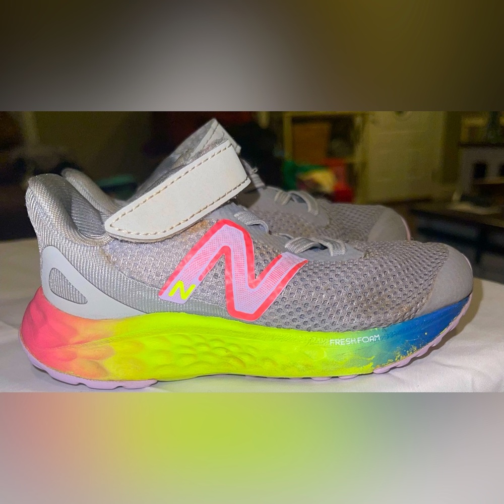 New Balance kids 7 shoe Fresh Foam grey yellow Velcro
